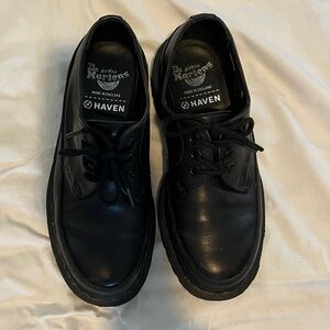 Made in England 1461 Bex Toe Cap in Black
Dr. Martens size 7 EU 38